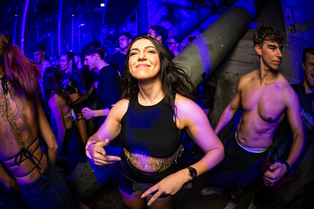 Loading... just a sec